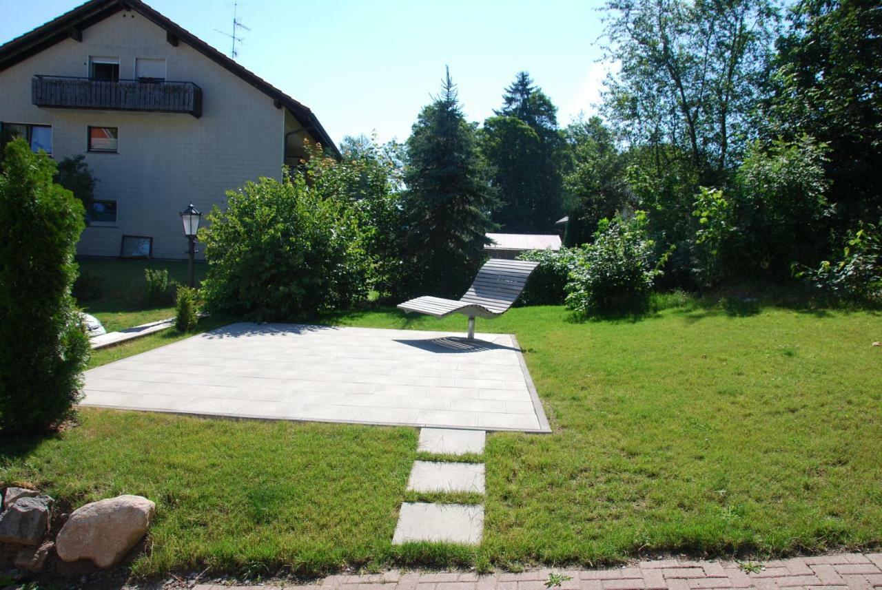 Landgasthof Zum Dorfkrug Hotel Haeusern Exterior photo