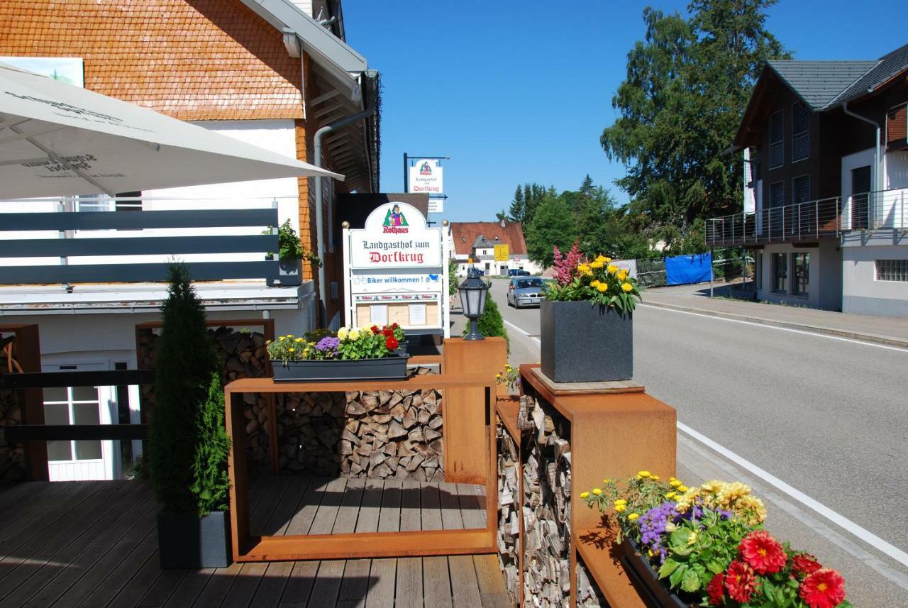 Landgasthof Zum Dorfkrug Hotel Haeusern Exterior photo